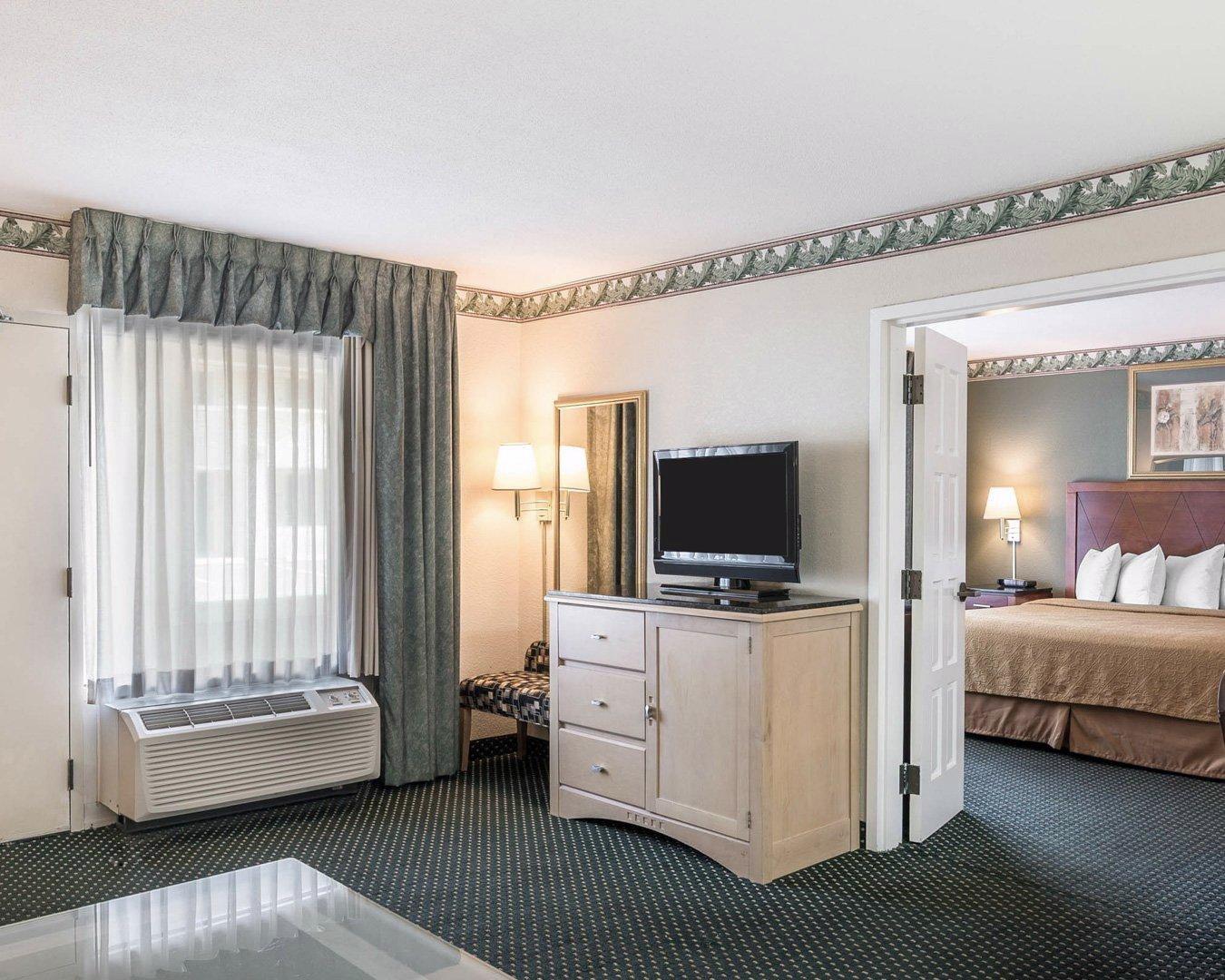Quality Inn & Suites Lexington Ngoại thất bức ảnh