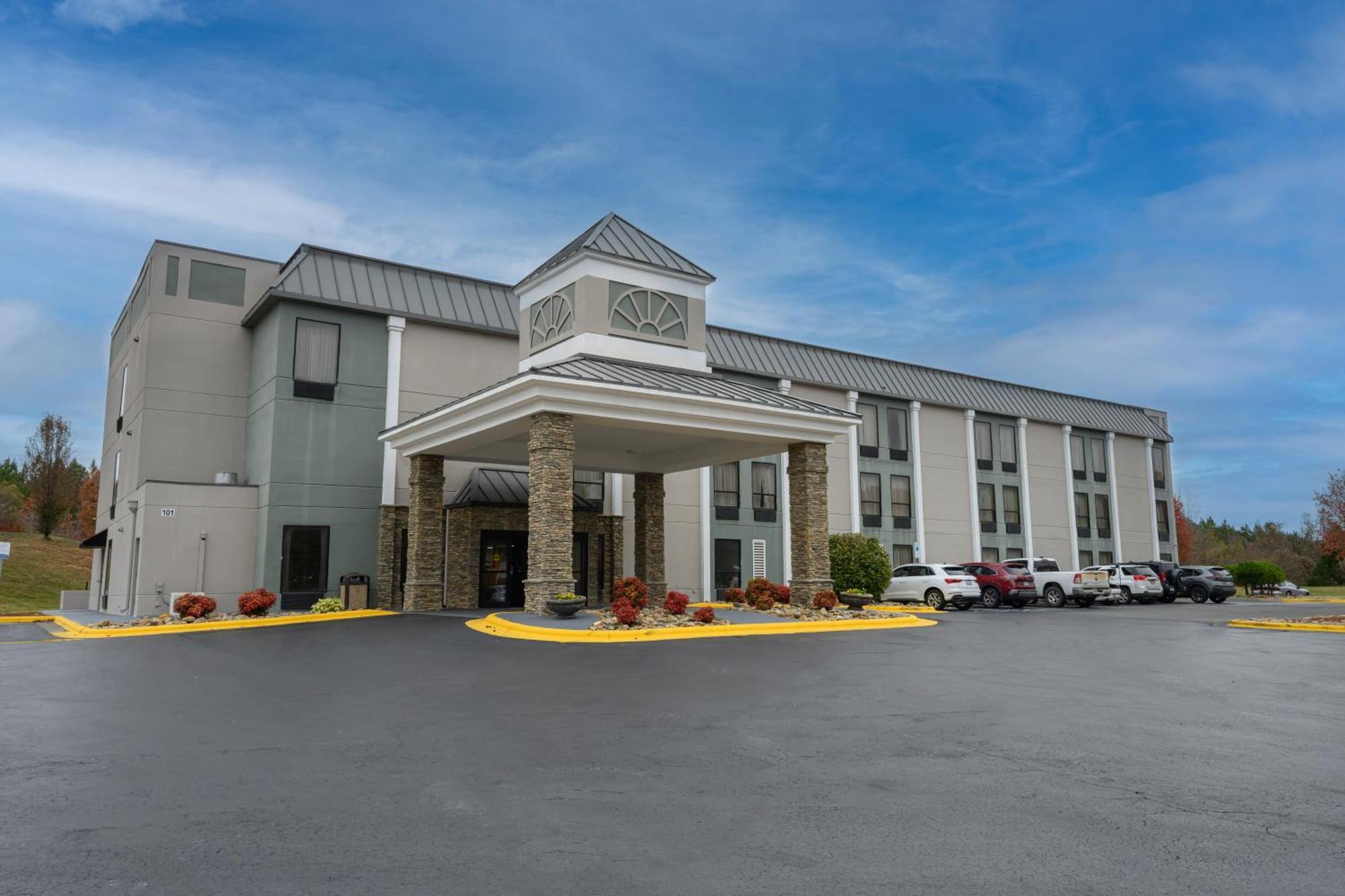 Quality Inn & Suites Lexington Ngoại thất bức ảnh