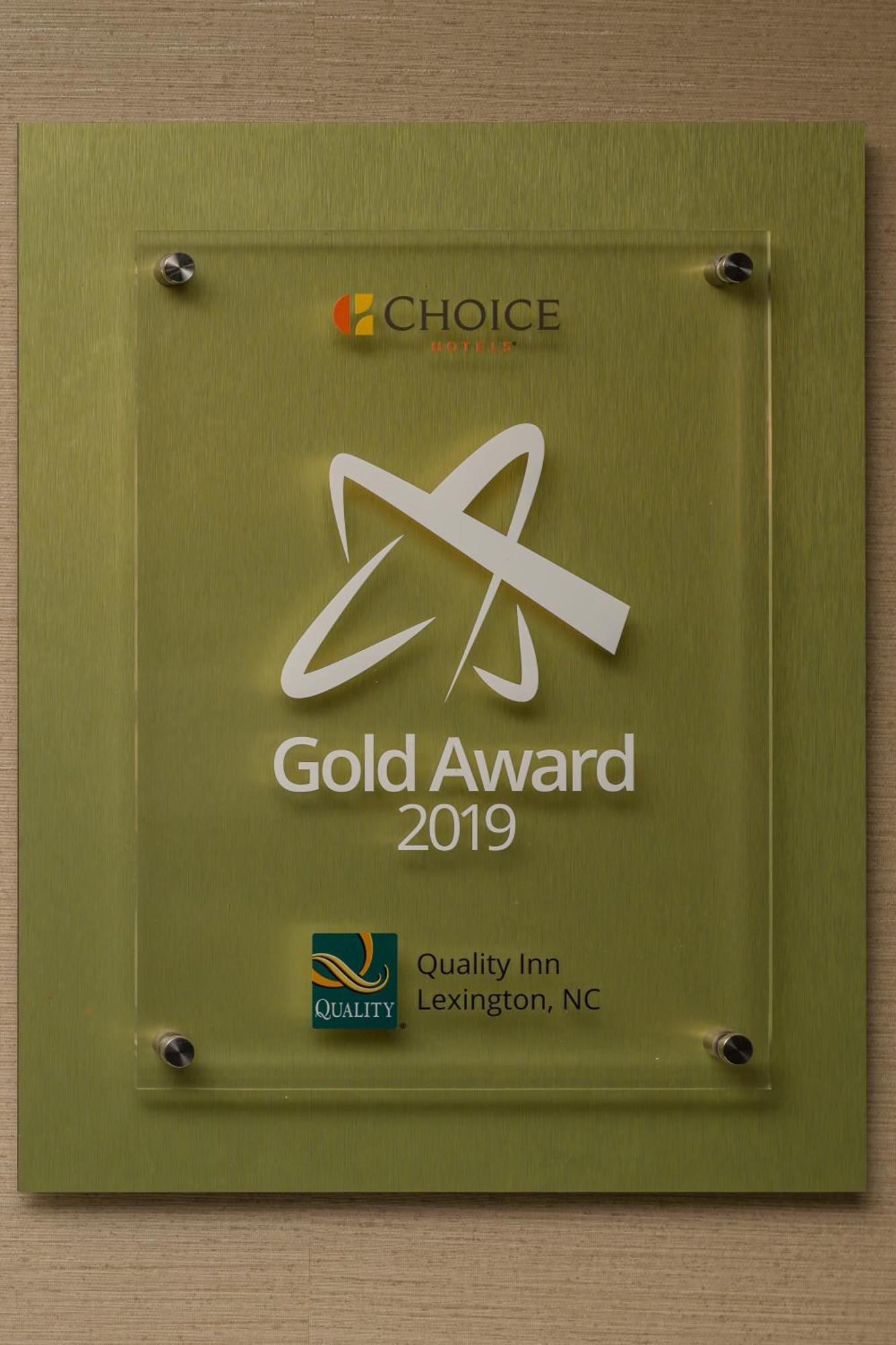 Quality Inn & Suites Lexington Ngoại thất bức ảnh