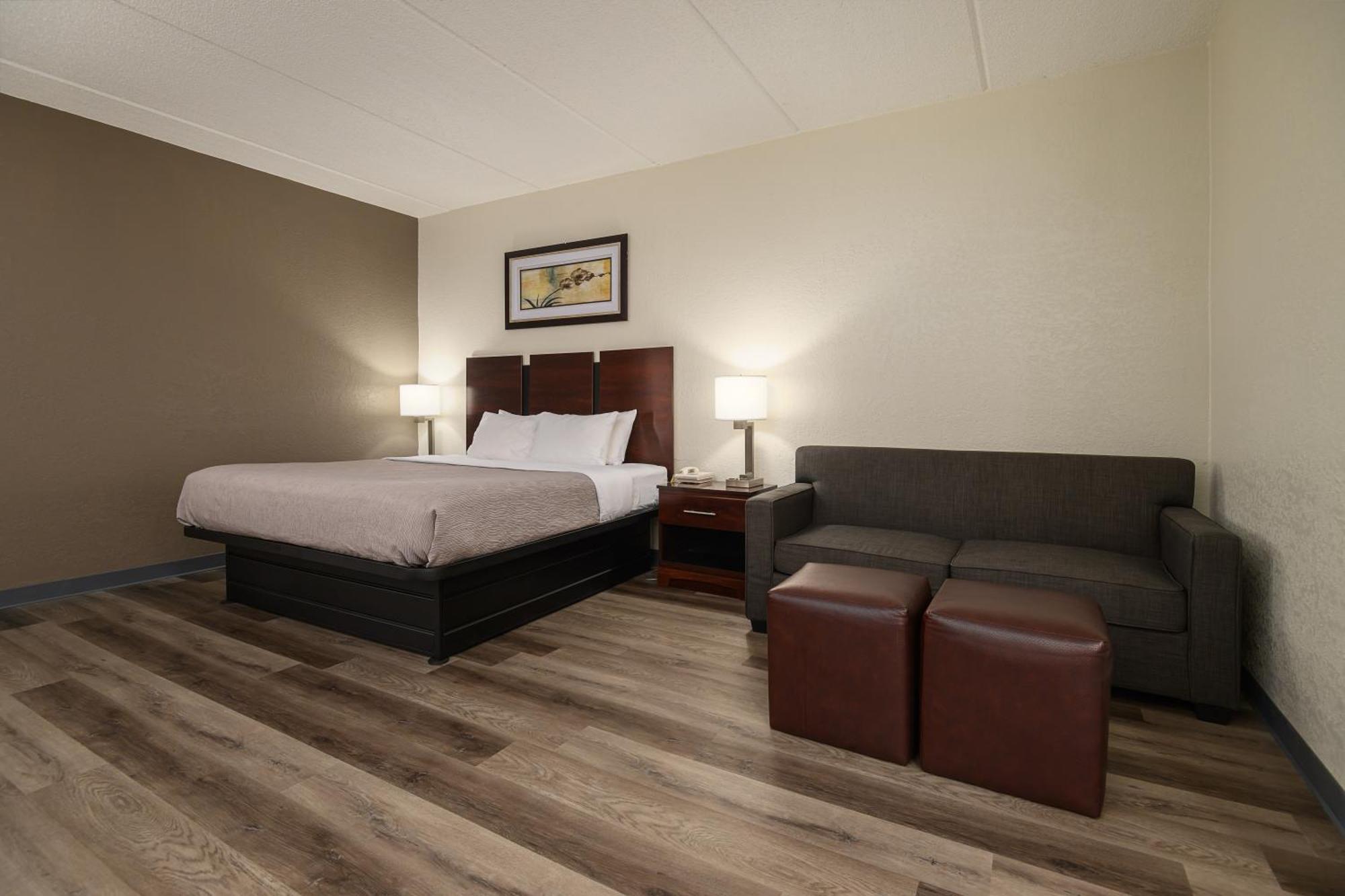 Quality Inn & Suites Lexington Ngoại thất bức ảnh